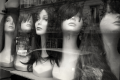 shop window's mannequins, paris 2020