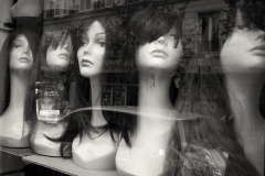shop window's mannequins, paris 2020